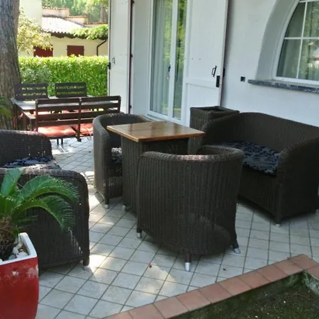 公寓 Charming With A Beautifully Equipped Patio 利尼亚诺萨比亚多罗