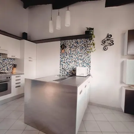 Charming With A Beautifully Equipped Patio * 利尼亚诺萨比亚多罗